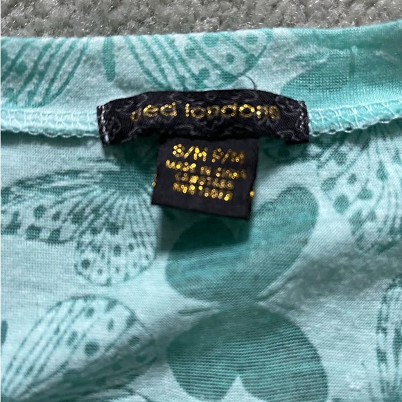 🦄5 for $30🦄 Patterned crop tee - Picture 2 of 2